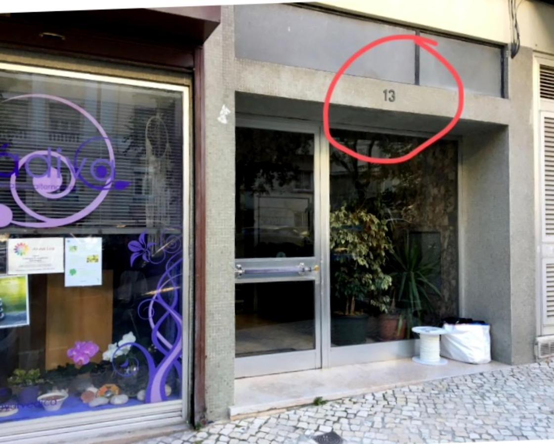 Gaze Out At The City In A Retro-Chic Getaway Lisboa Kültér fotó